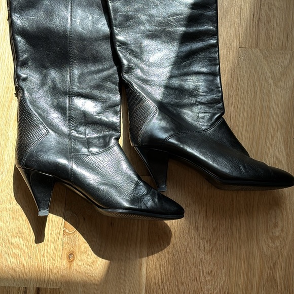 Vintage Etienne Aigner Black Leather Boots - Picture 3 of 8